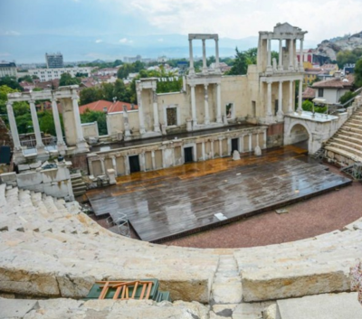 El Teatro Romano de Plovdiv, Sofia y el impresionante  monasterio  de  Rila