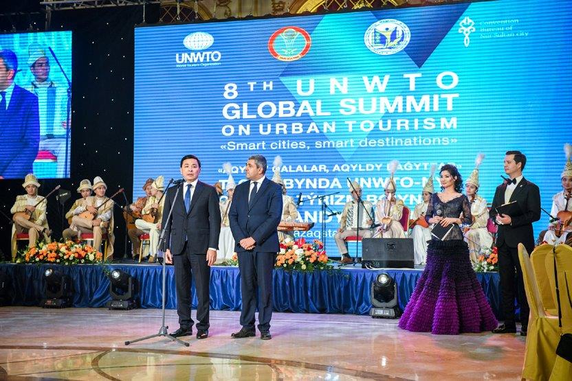 Líderes de ciudades de todo el mundo adoptan la Declaración de Nursultán sobre Ciudades Inteligentes en la Cumbre de Turismo Urbano celebrada en Kazajistán