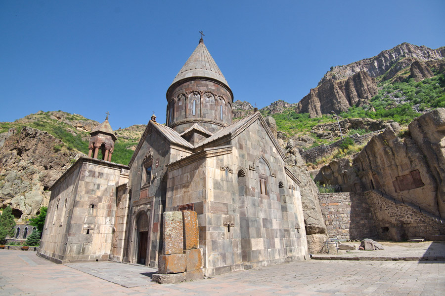 Geghard: Un tesoro espiritual y arquitectónico tallado en la roca de Armenia