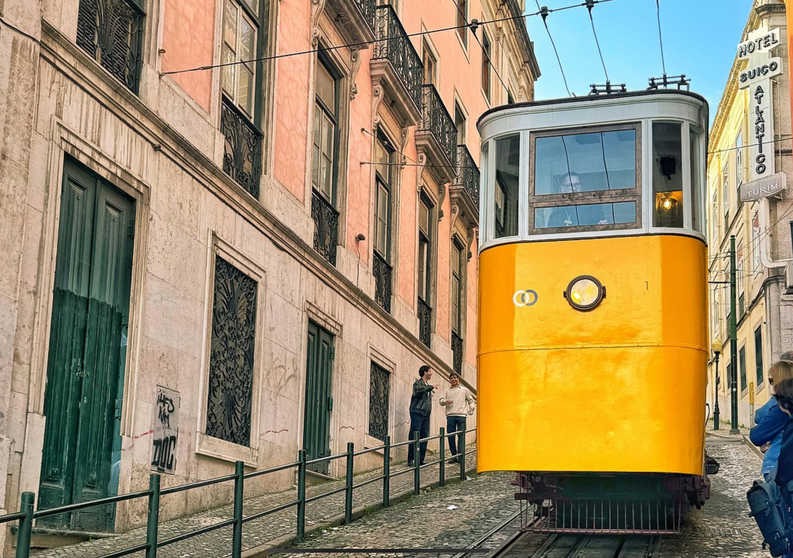 FIJET España expresa su más profundo pesar por el trágico descarrilamiento del funicular de Glória en Lisboa