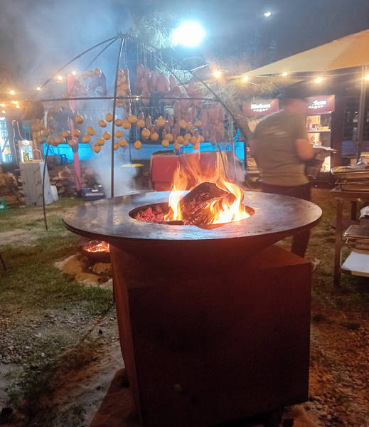 Música y brasas en el Botánico Complutense