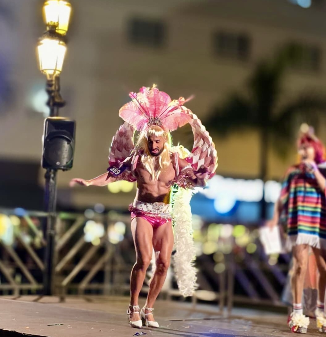 Cuando el Puerto de la Cruz se sube a los tacones en pleno Carnaval