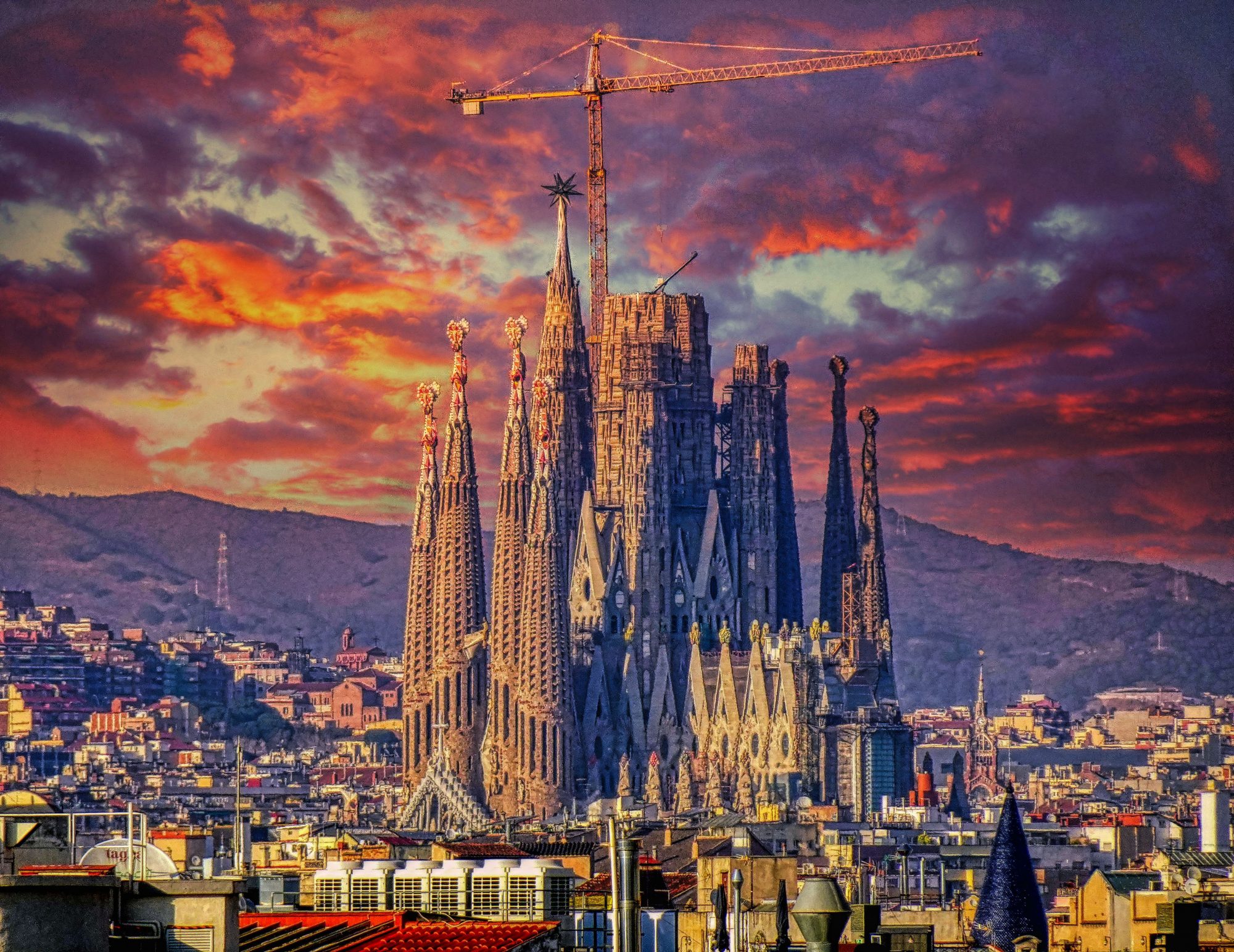 Fundación ADIPROPE rinde tributo a Gaudí con un ciclo de ocho mesas conmemorativas en el centenario de su fallecimiento