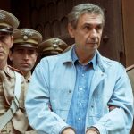 La trágica caída de Enzo Tortora: la serie que narra cómo la mafia y una justicia ciega acabaron con un icono televisivo