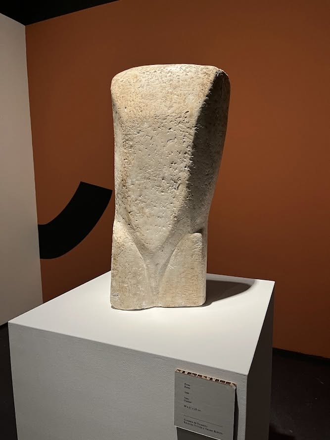 LAS ESENCIAS DE CHILLIDA EN EL CENTRO CULTURAL “CONDE DUQUE” DE MADRID.