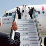Iberia le desea un buen viaje al Papa… desde tierra…